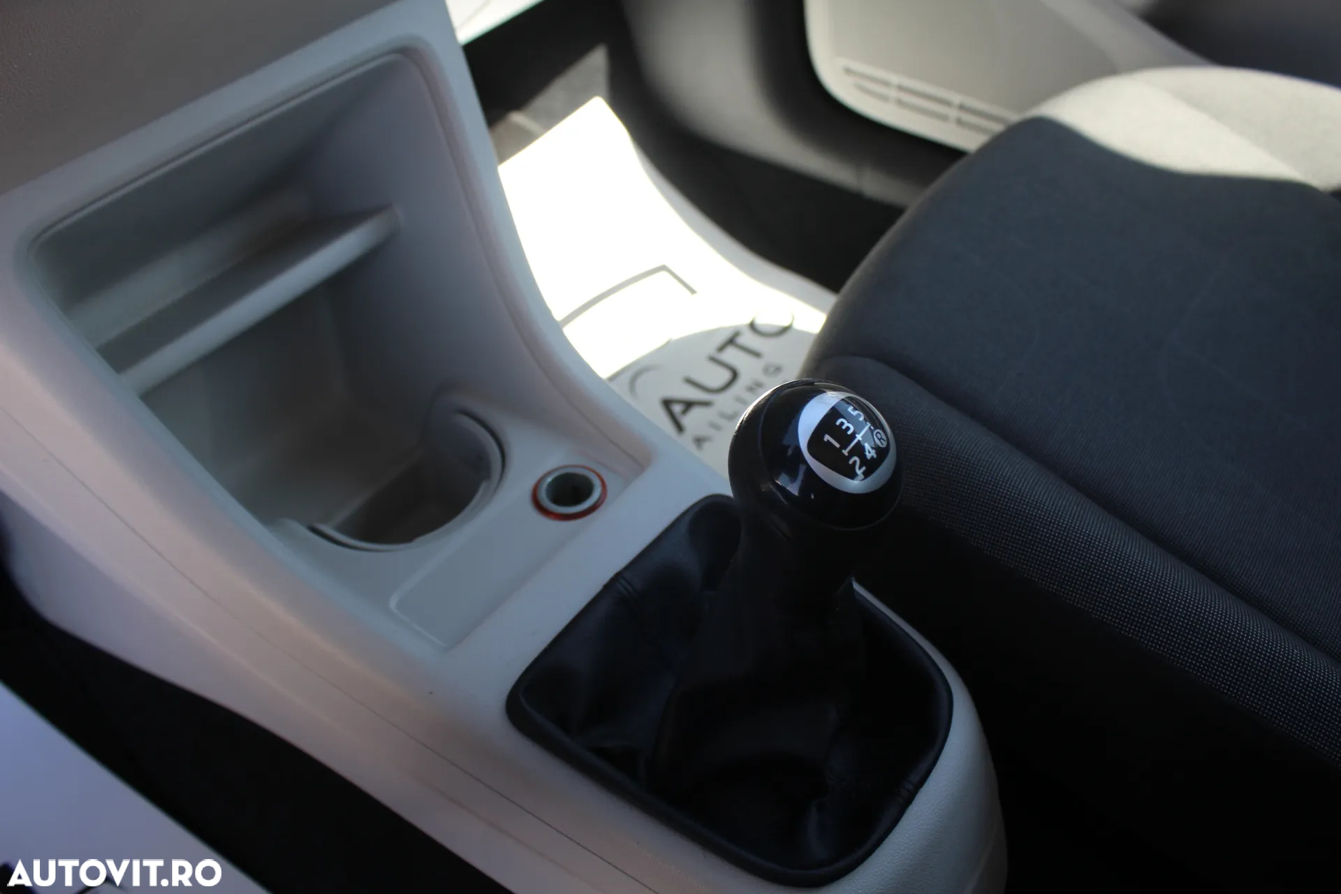 Volkswagen up! 1.0 BMT High - 6