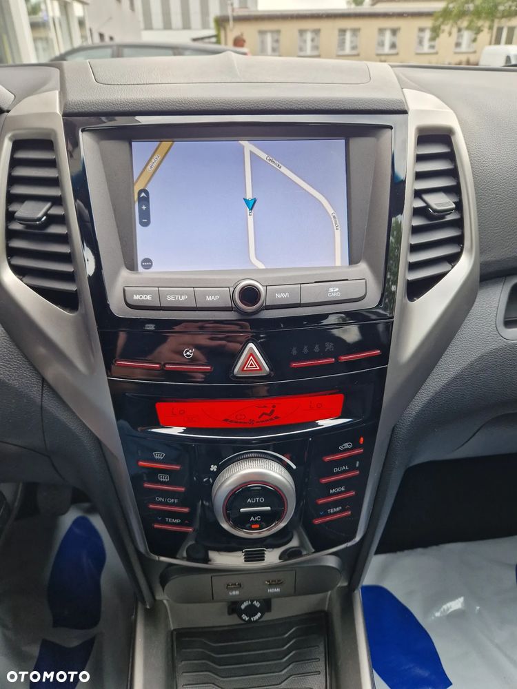 SsangYong/KGM Tivoli 1.6 D Quartz 4x4 - 17