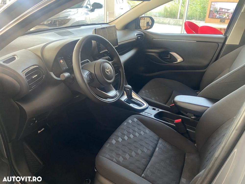 Toyota Yaris 1.5 VVT-i HSD Active - 6
