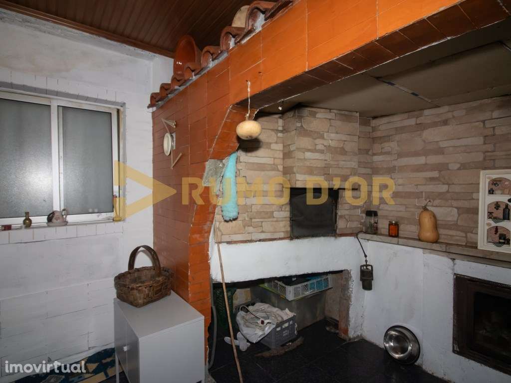 Moradia T3 +1 com Excelente Espaço e Tradição no Tojal - Alenquer - Grande imagem: 5/27