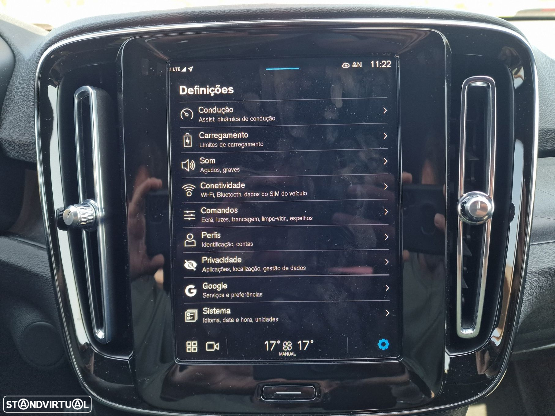 Volvo XC 40 Recharge Core - 36