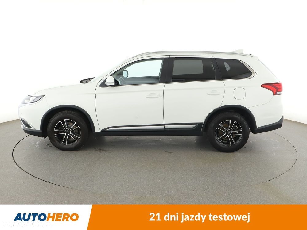 Mitsubishi Outlander - 2