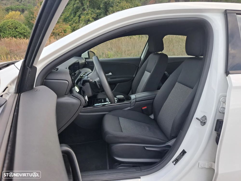 Mercedes-Benz A 250 e 8G-DCT - 13