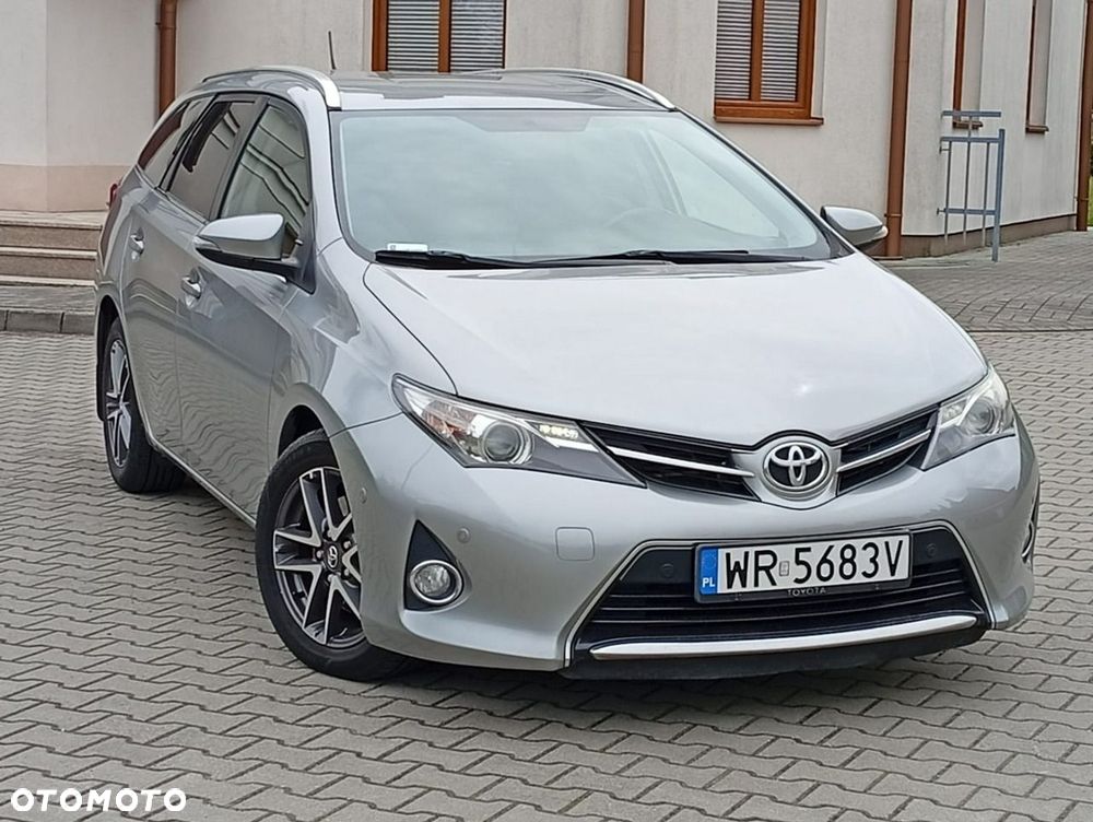 Toyota Auris - 13