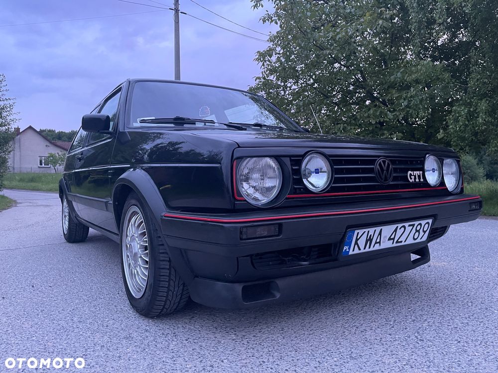 Volkswagen Golf 1.8 GT - 2