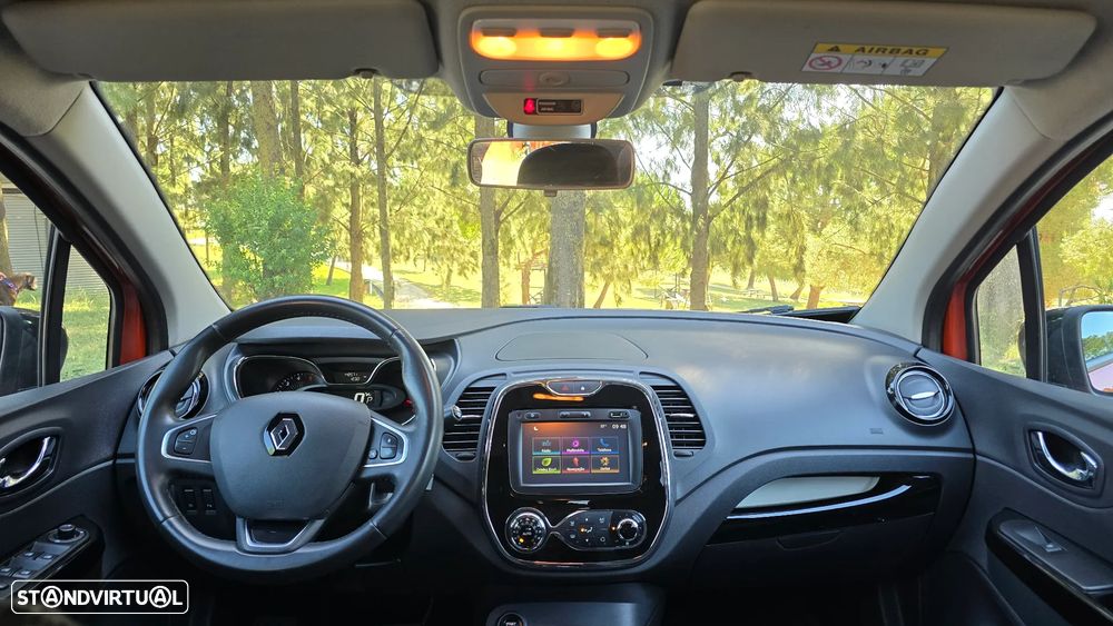 Renault Captur 1.5 dCi Initiale Paris EDC - 37