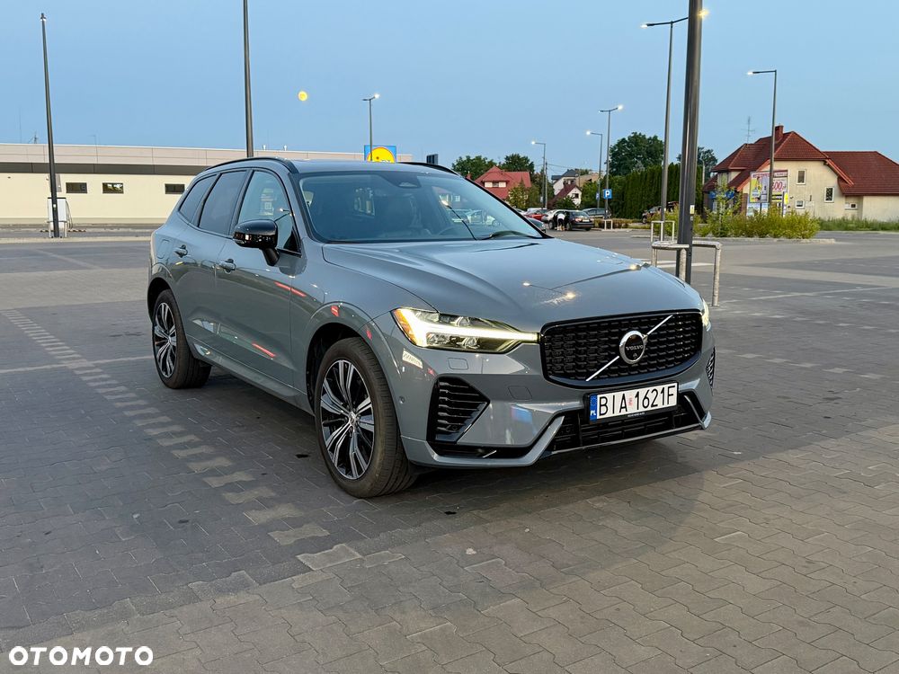 Volvo XC 60 T8 Plug-In Hybrid AWD Ultra Black Edition - 2