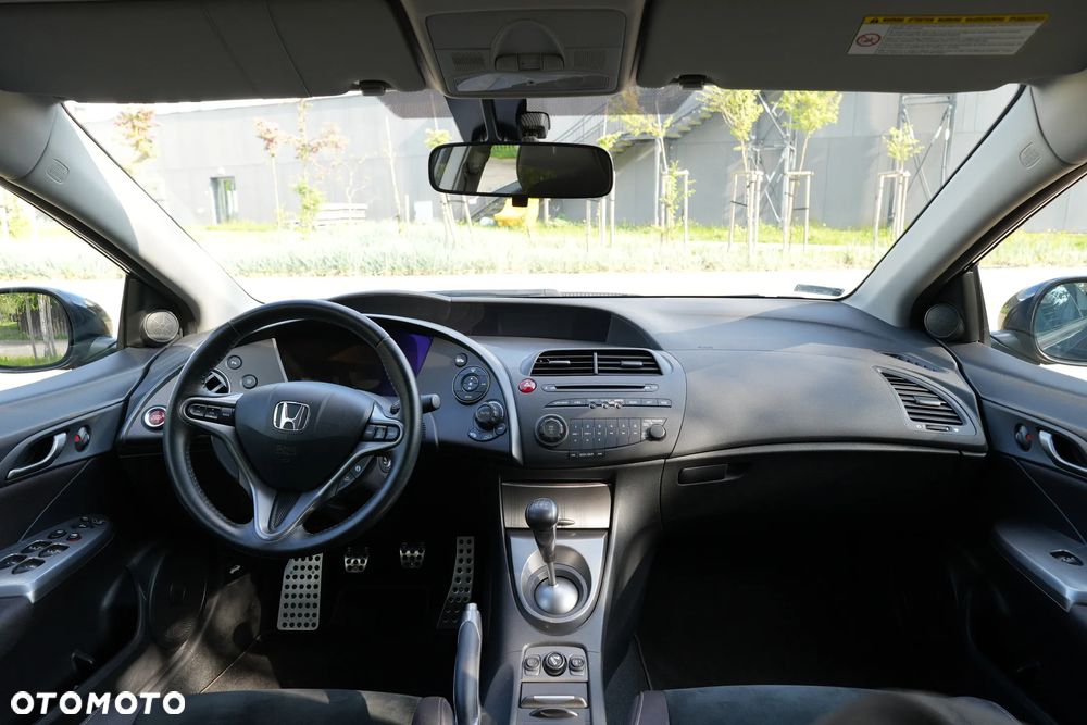 Honda Civic 1.8i-VTEC 50 Jahre Edition - 10