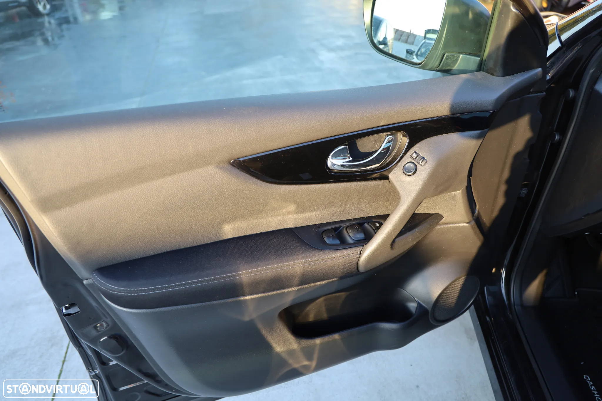 Nissan Qashqai 1.5 dCi N-Connecta 18 - 16