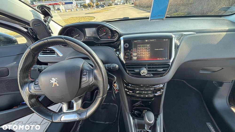 Peugeot 208 - 9