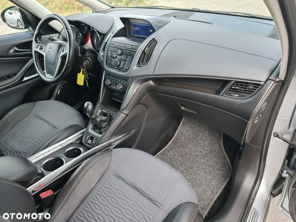 Opel Zafira - 25