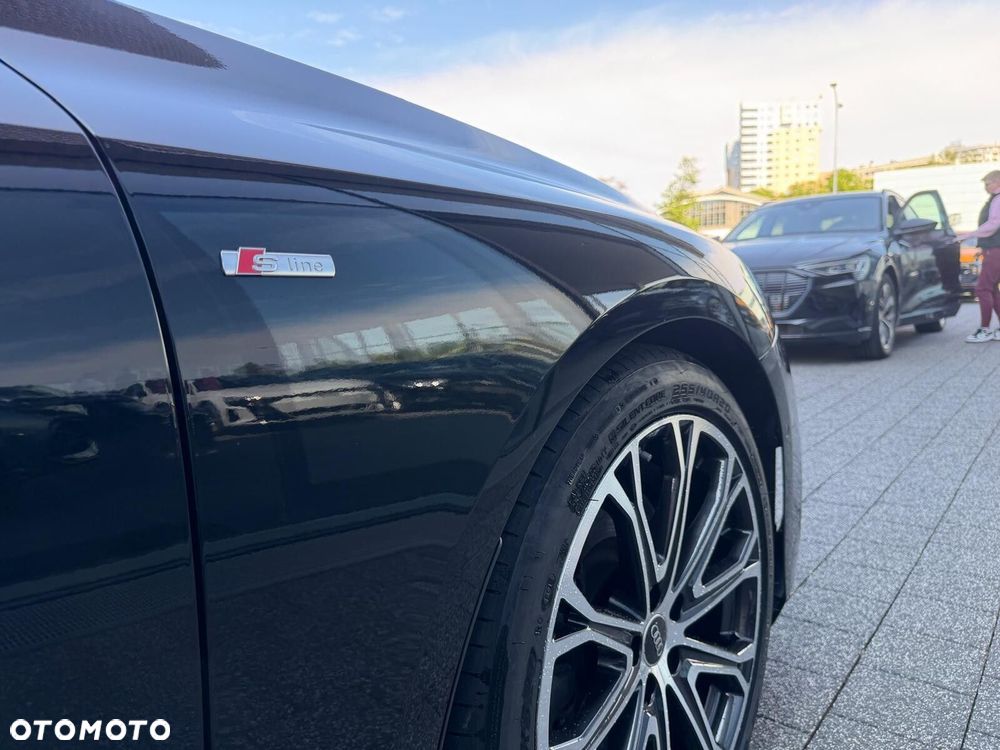 Audi A6 Avant TFSI mHEV Quattro S tronic - 32