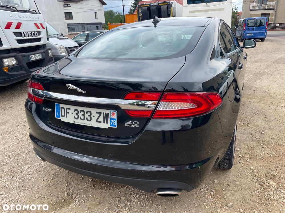 Jaguar XF 35t AWD Pure - 10