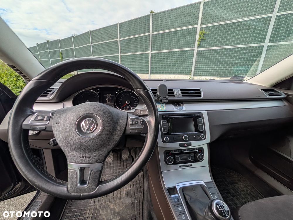 Volkswagen Passat 2.0 TDI 4Mot Trendline - 9