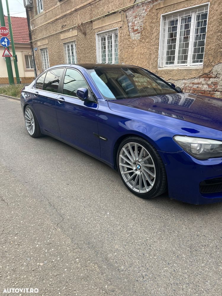 BMW Seria 7 740d Aut. - 9