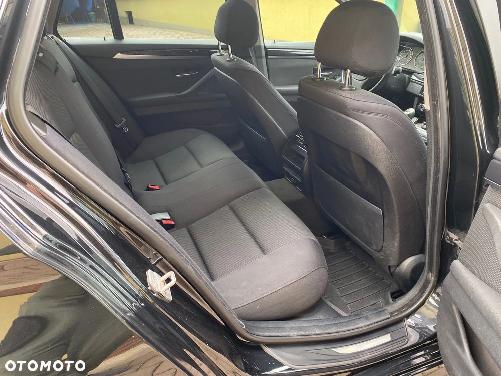 BMW Seria 5 520d - 11