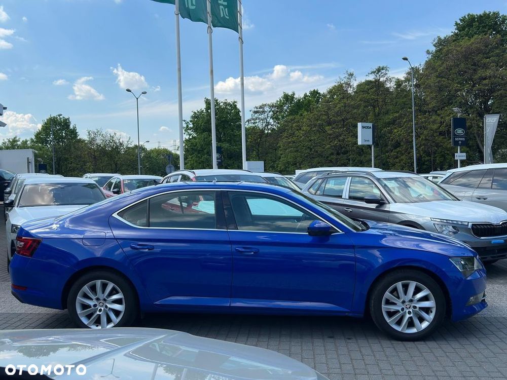 Skoda Superb 2.0 TDI SCR Ambition - 5