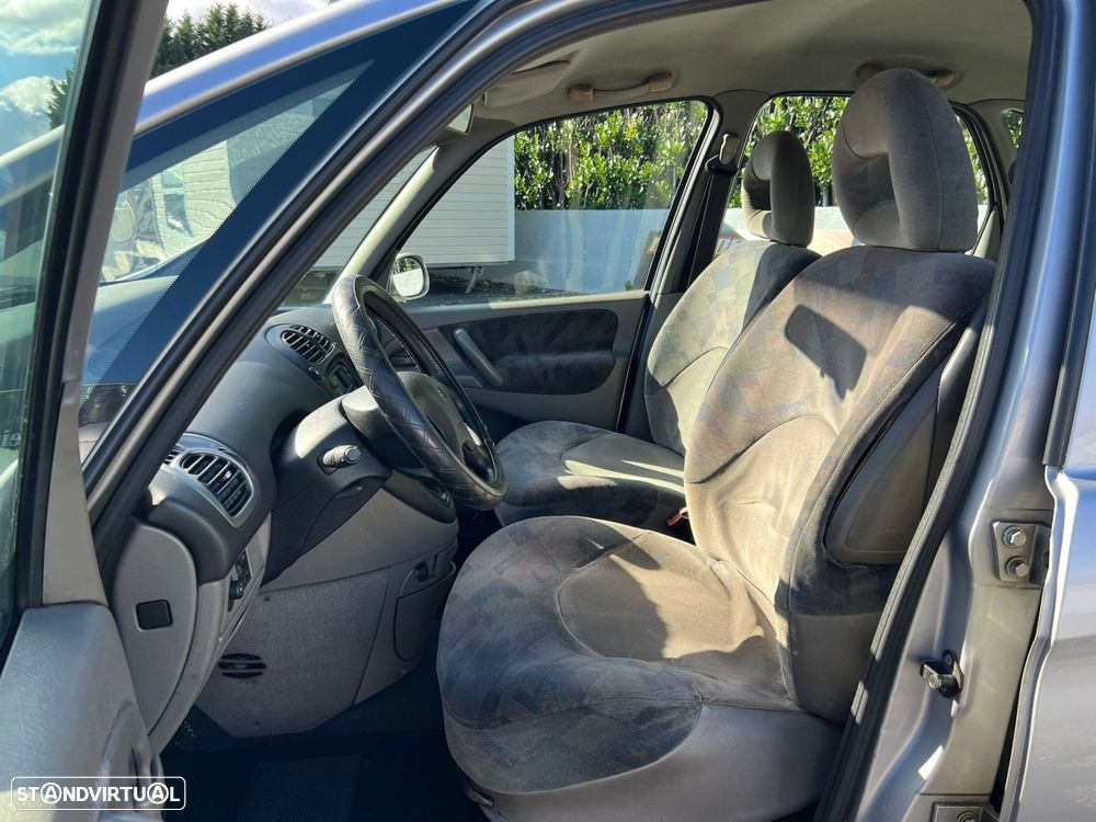 Citroën Xsara Picasso 1.6 Exclusive - 6
