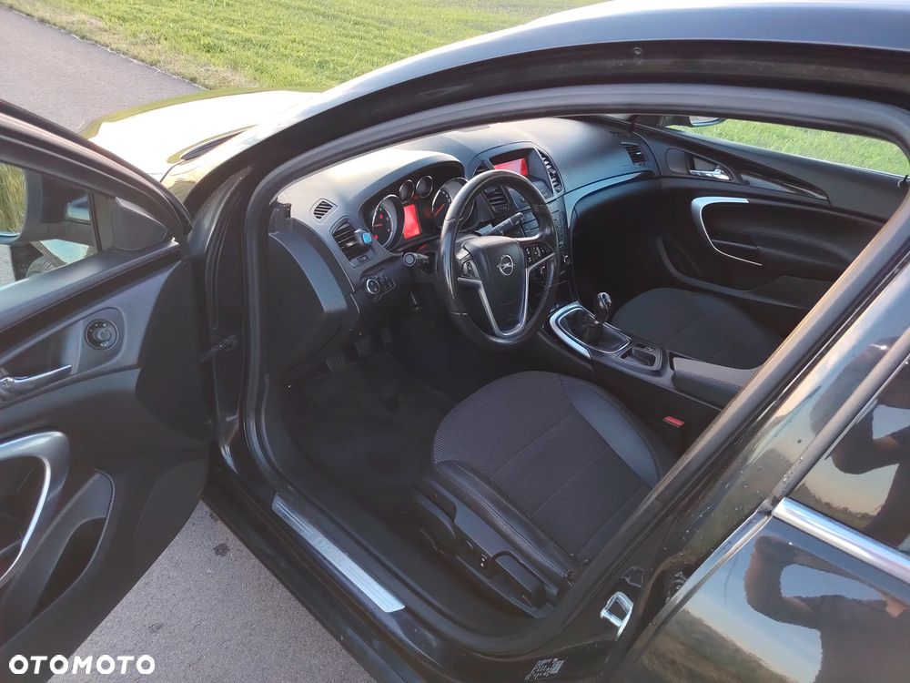 Opel Insignia 2.0 CDTI - 9