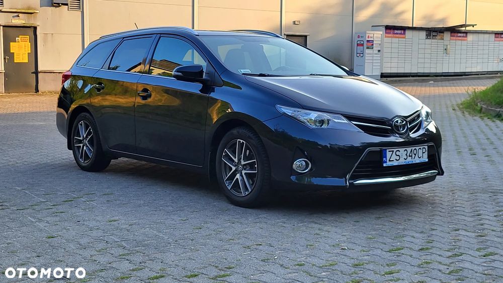 Toyota Auris 1.6 Premium - 5