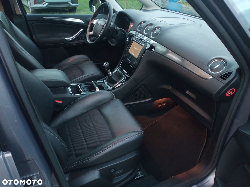 Ford S-Max 2.0 TDCi DPF Titanium - 17