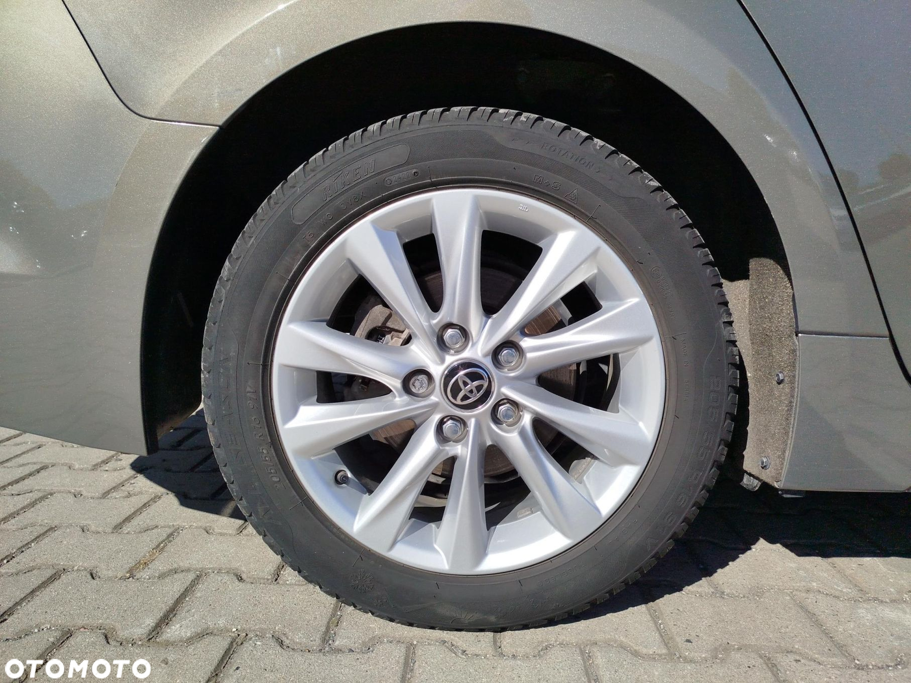Toyota Corolla - 17