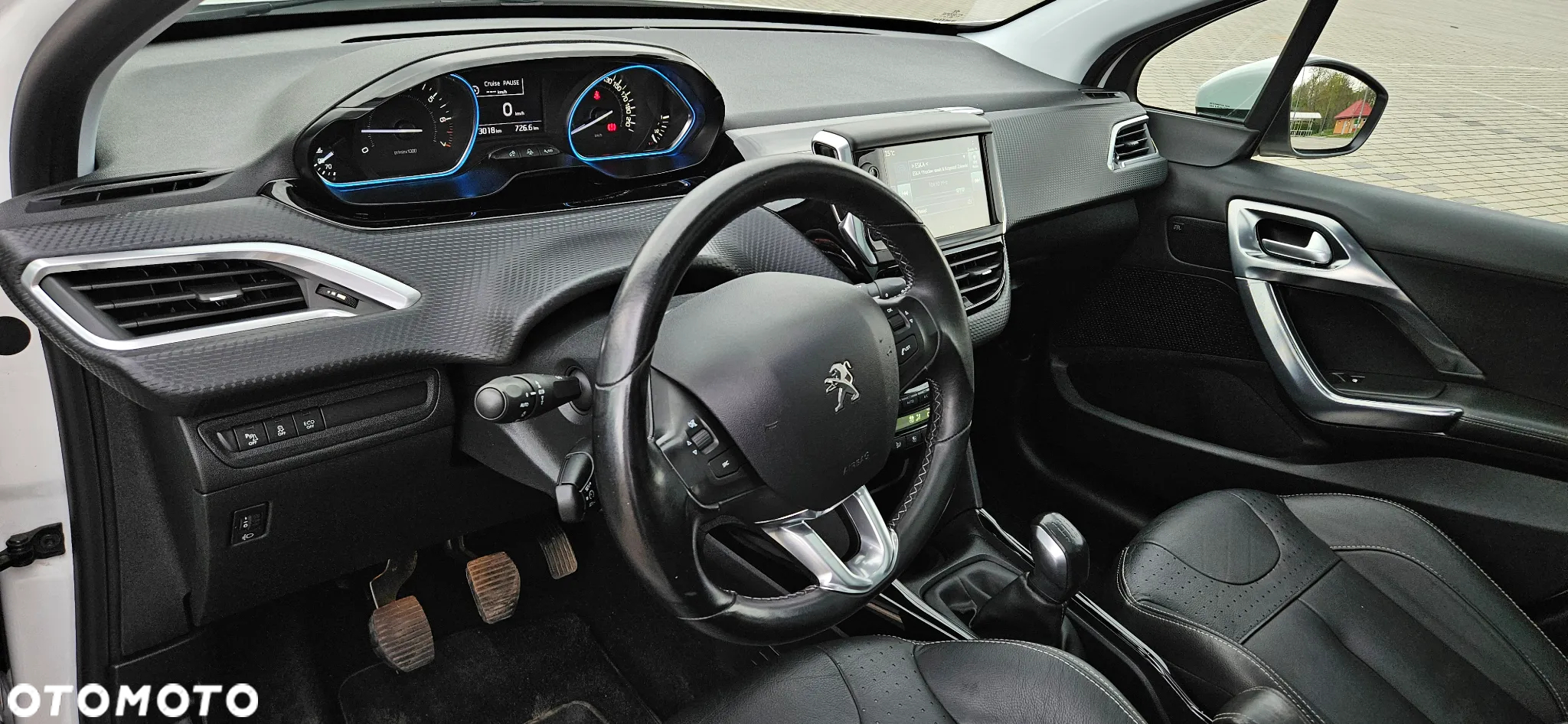 Peugeot 2008 1.2 PureTech Allure S&S - 6