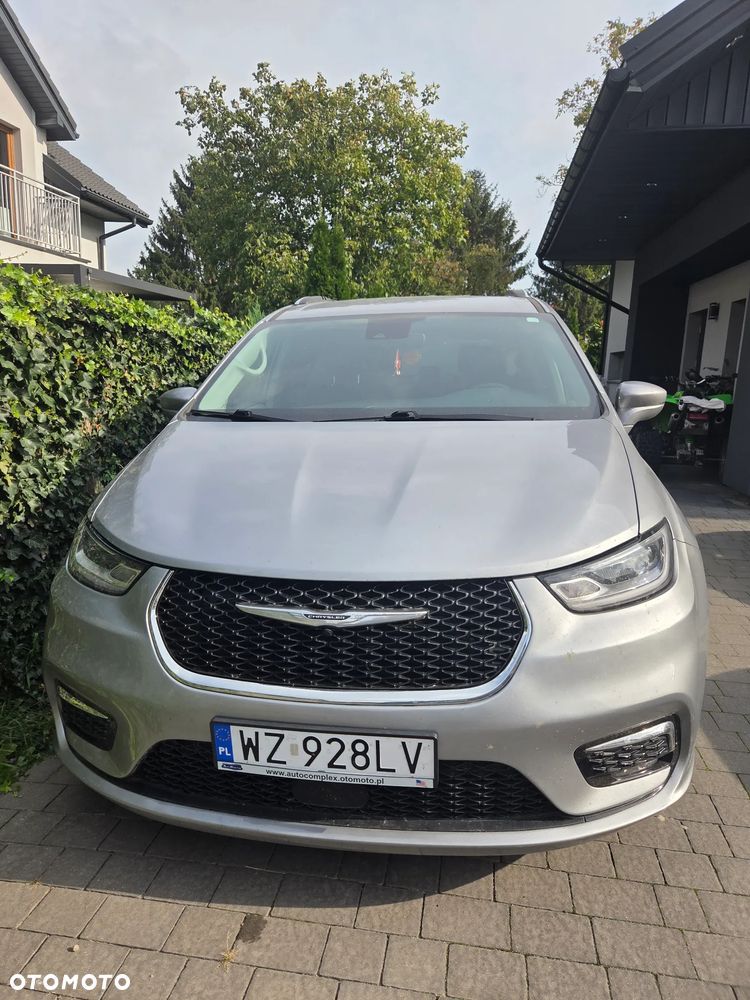 Chrysler Pacifica - 36