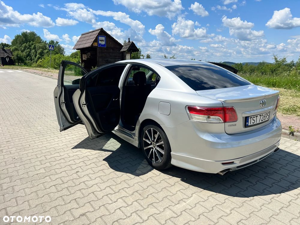Toyota Avensis 2.0 Executive - 5