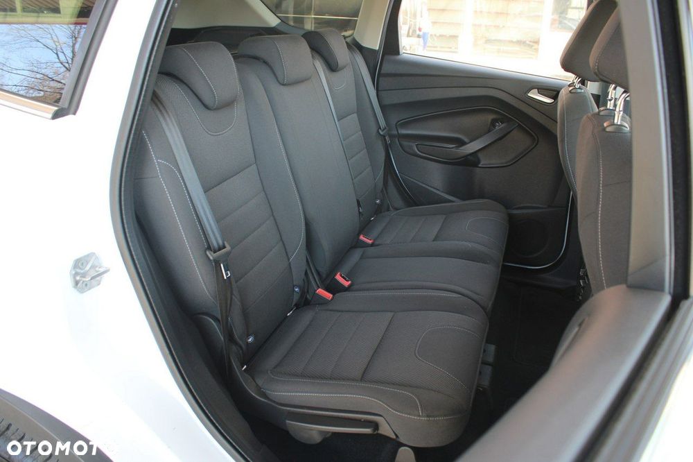 Ford Kuga 1.5 EcoBoost 2x4 Titanium - 12