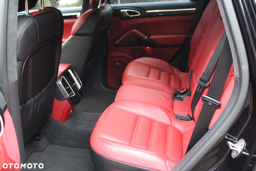 Porsche Cayenne S Diesel Platinum Edition - 6