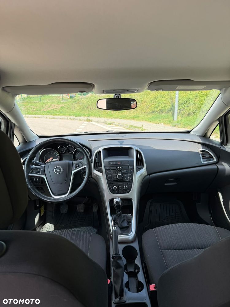 Opel Astra 1.4 Turbo - 10