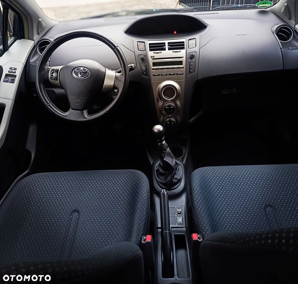 Toyota Yaris 1.33 VVT-i Sol - 17
