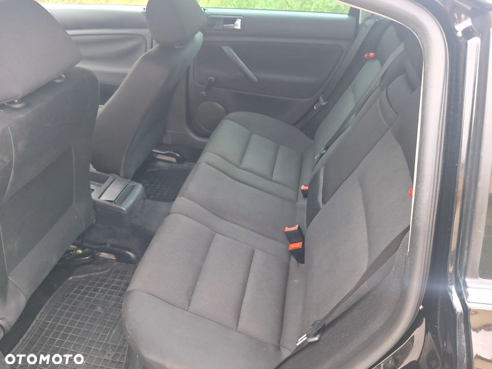 Volkswagen Passat 1.9 TDI Family - 6