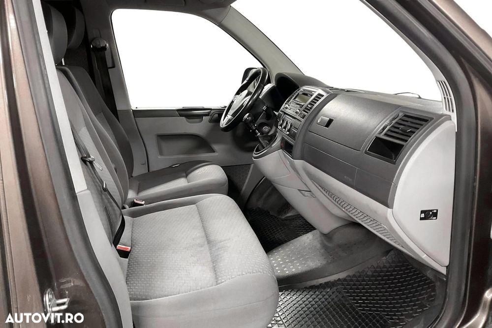 Volkswagen Transporter - 2