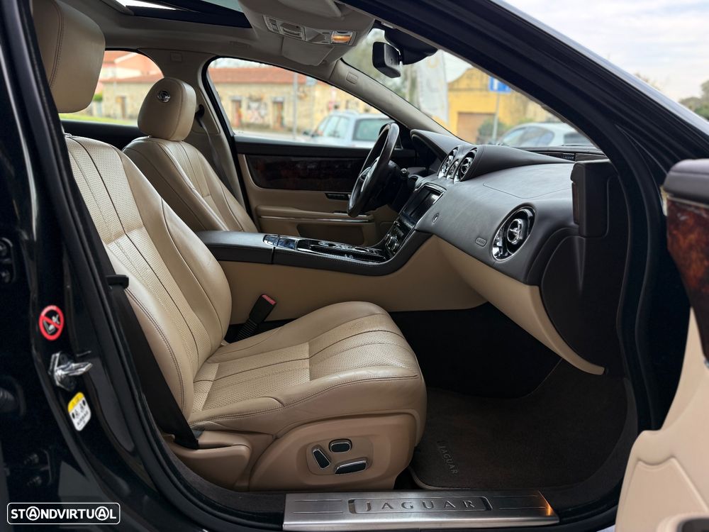 Jaguar XJ 3.0 D V6 Premium Luxury - 7