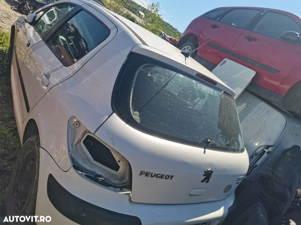 Dezmembrez Peugeot 307 HDI - 2