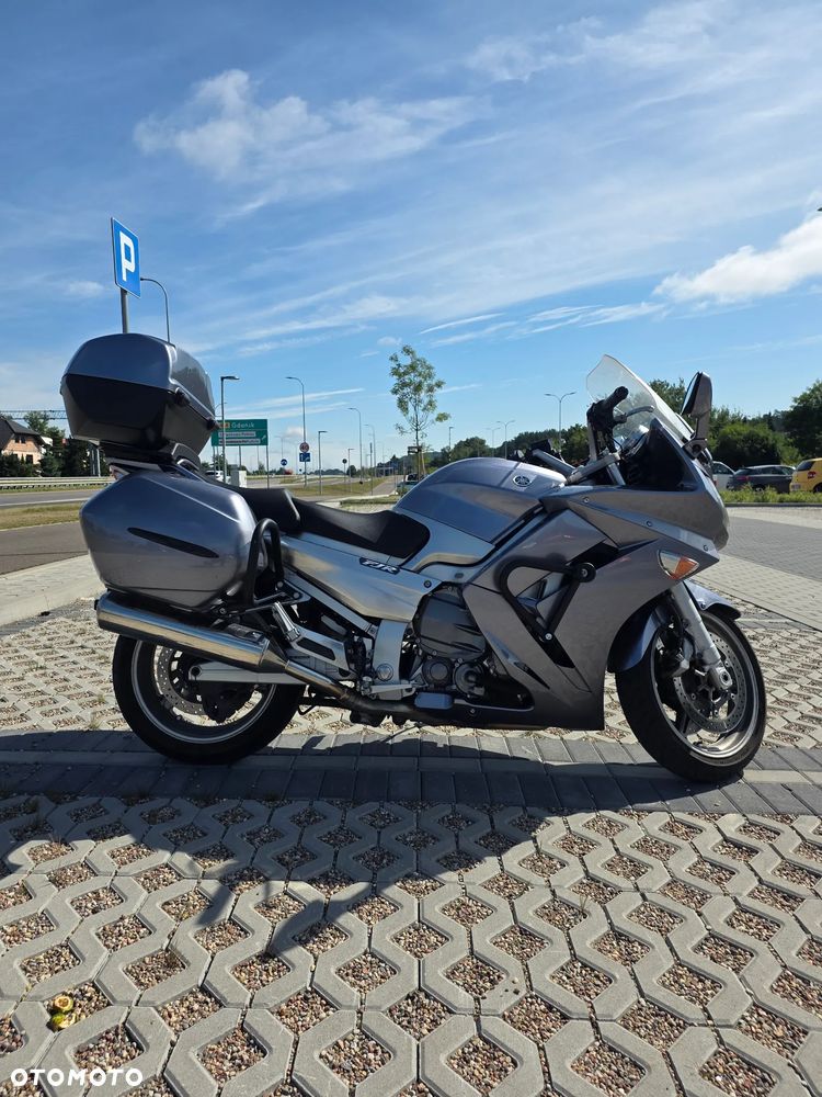 Yamaha FJR - 3