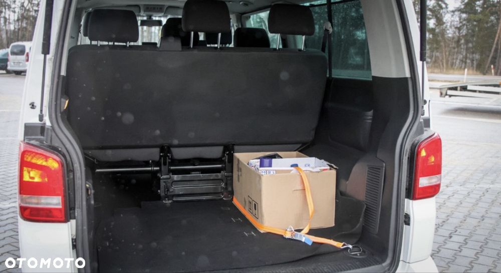 Volkswagen Caravelle - 7