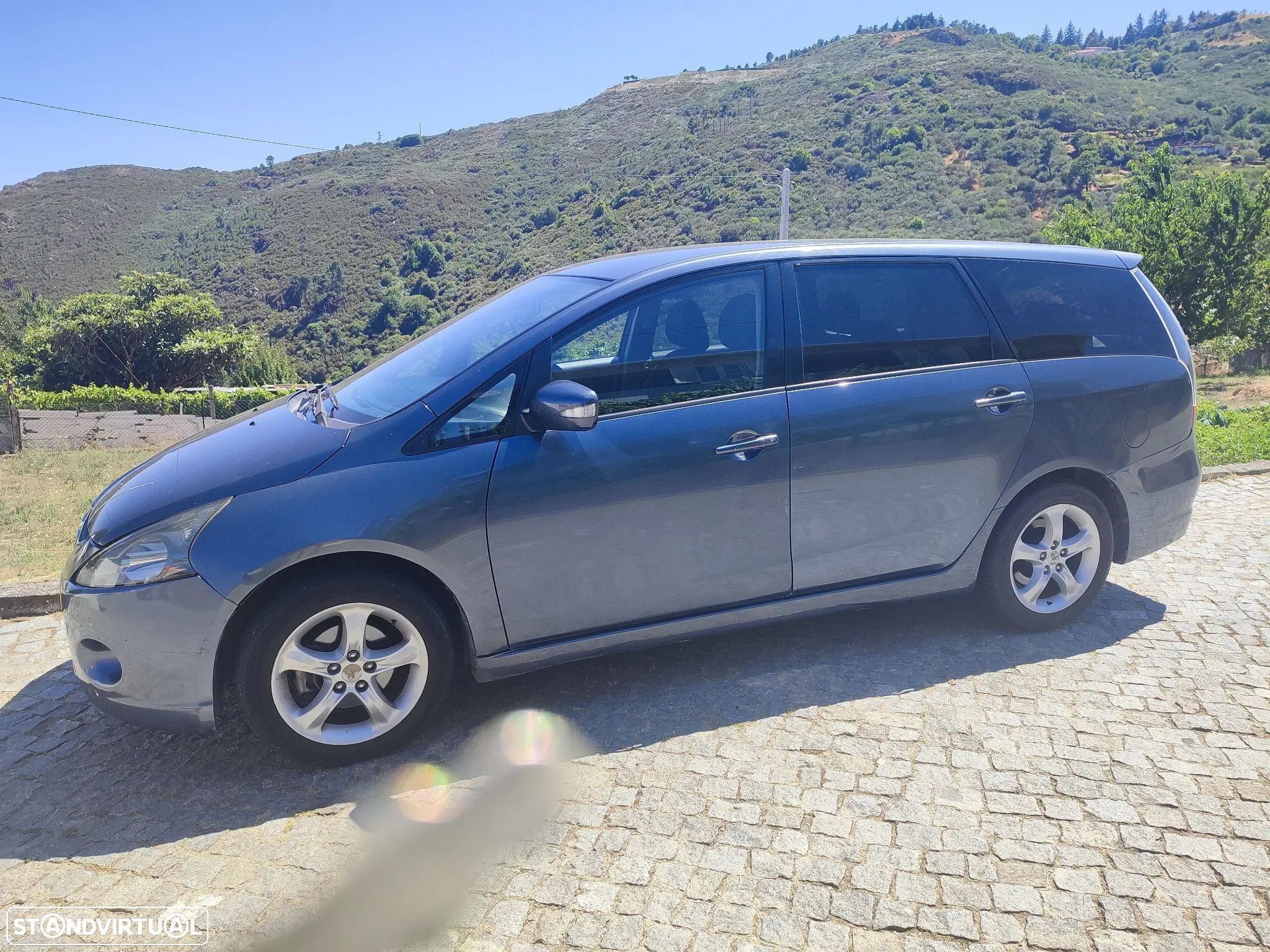 Mitsubishi Grandis 2.0 DI-D Inform - 1