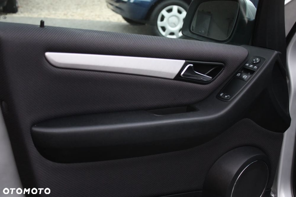 Mercedes-Benz Klasa A 160 BlueEFFICIENCY Elegance - 12