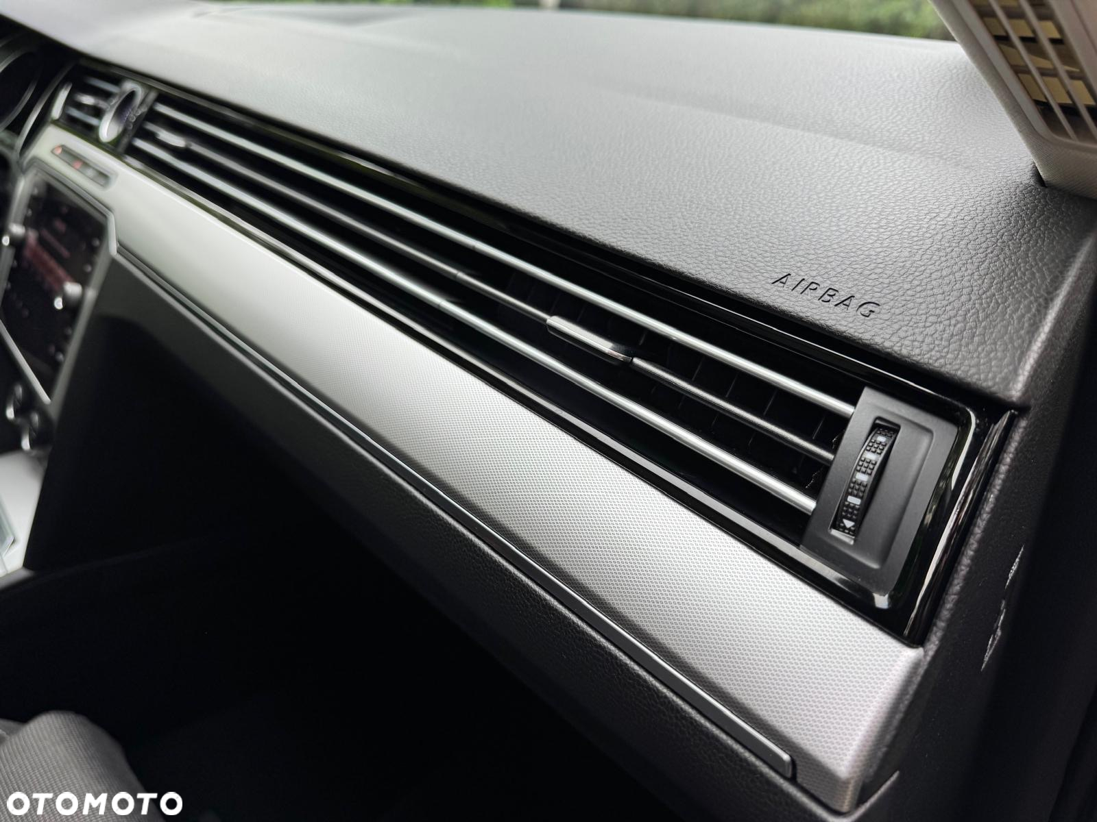Volkswagen Passat Variant 1.5 TSI OPF DSG Elegance - 34