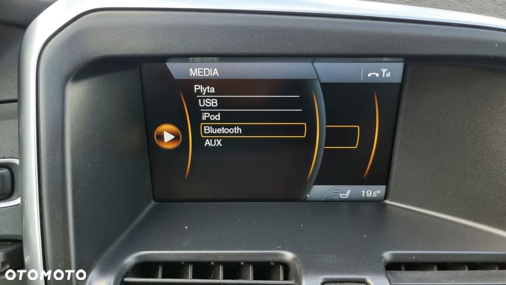 Volvo XC 60 D3 Geartronic Momentum - 33