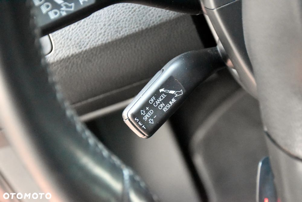 Volkswagen Passat 2.0 TDI DSG Comfortline - 22