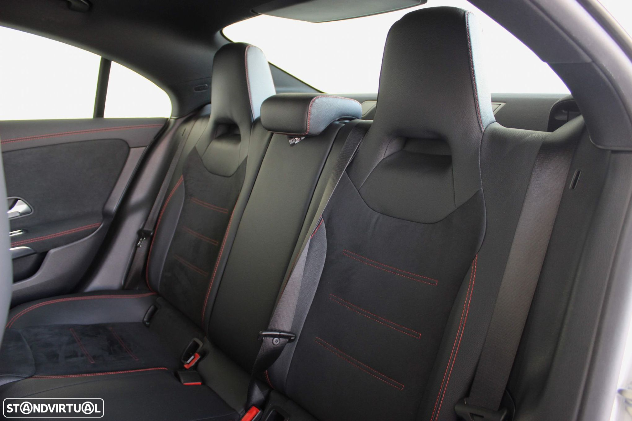 Mercedes-Benz CLA 250 e AMG Line - 17
