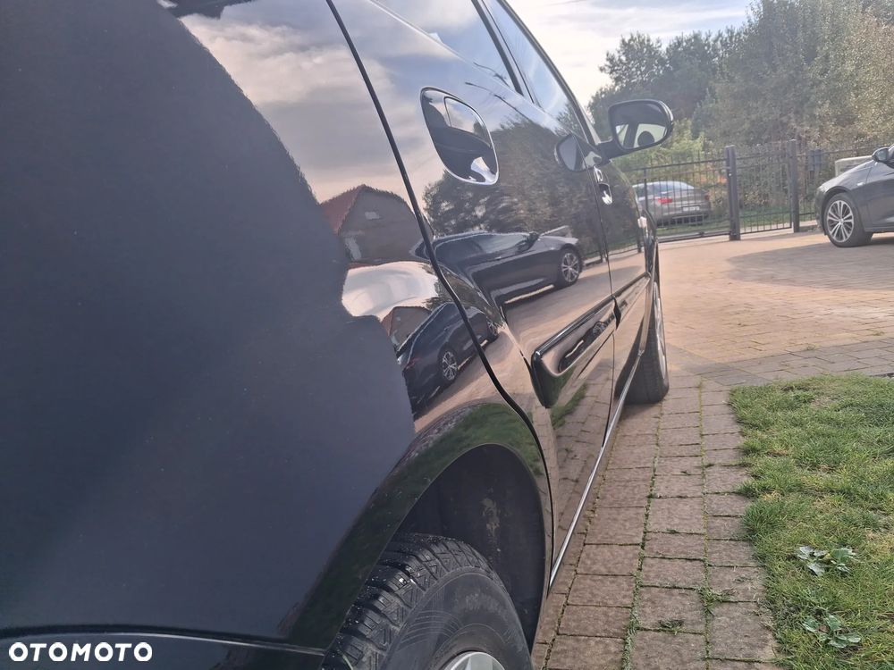 Kia Rio - 11