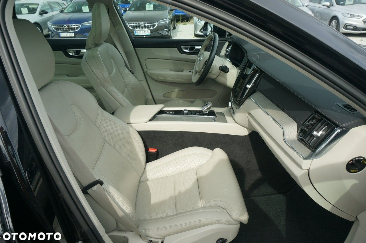 Volvo XC 60 - 22