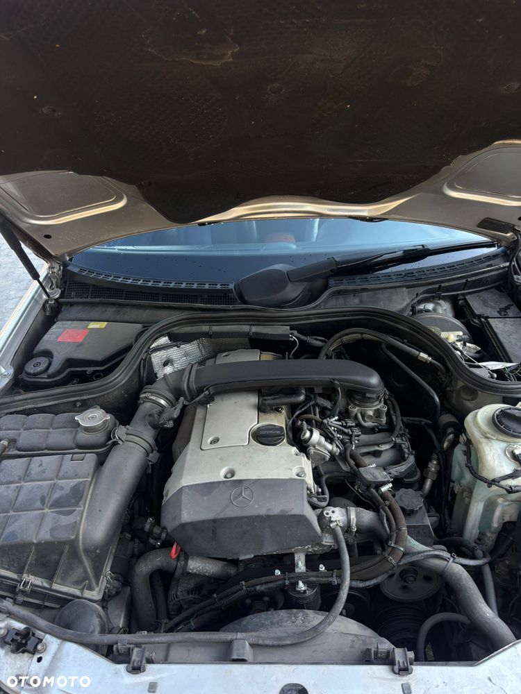 Mercedes-Benz CLK 200 - 10