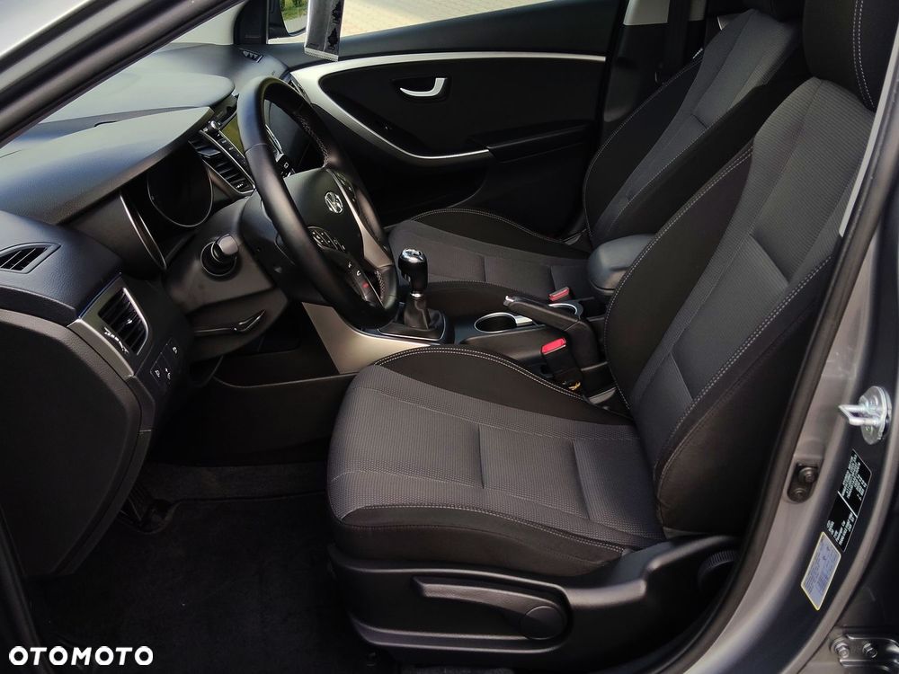 Hyundai i30 1.4 Fifa World Cup Edition - 25