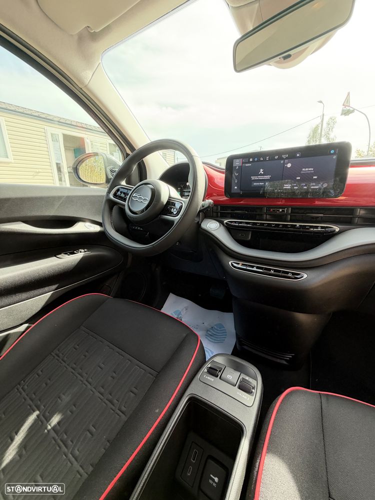 Fiat 500e (RED) — fotografia 24
